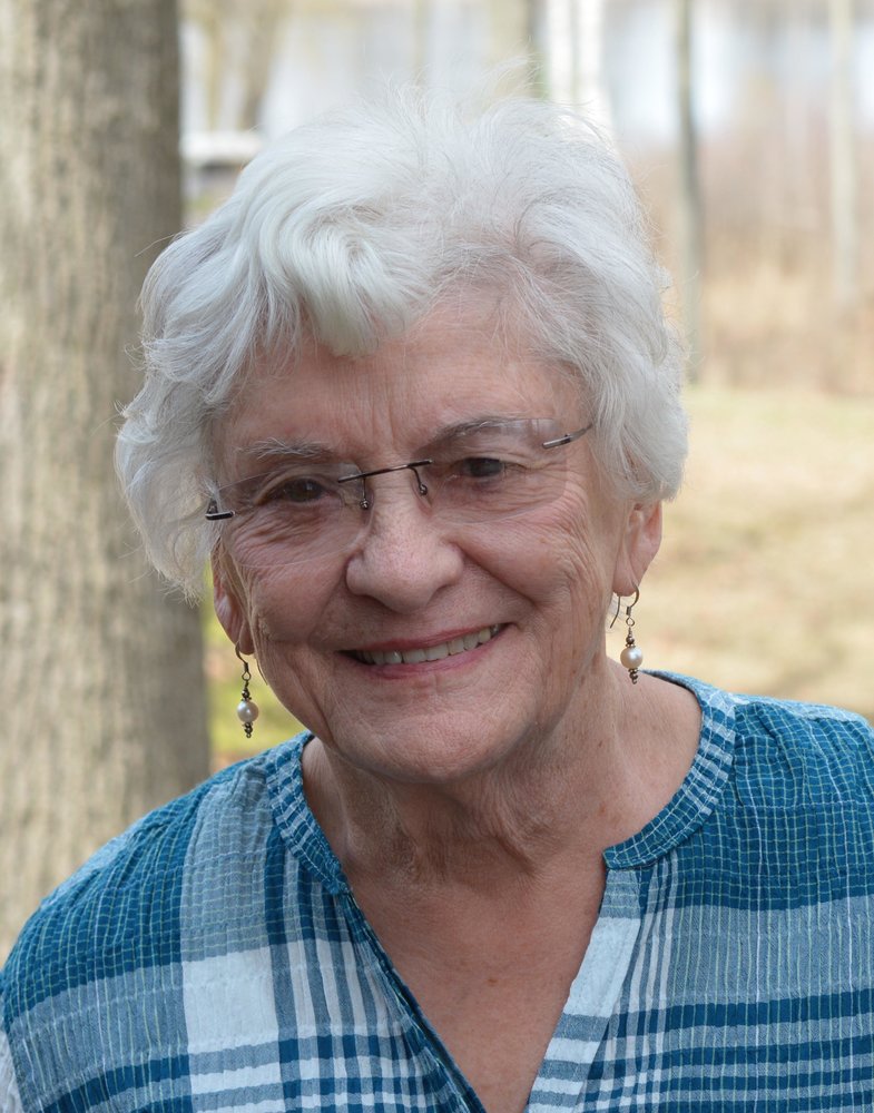 Obituary of Joan Esther McCombs | Martin Funeral Cremation & Tribut...